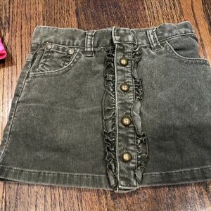 Dkny Stylish Green Corduroy Mini Skirt with Ruffle & Buttons skirt 3t